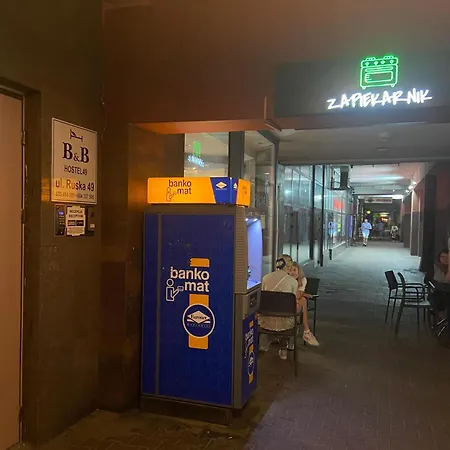 49 Bed & Breakfast *