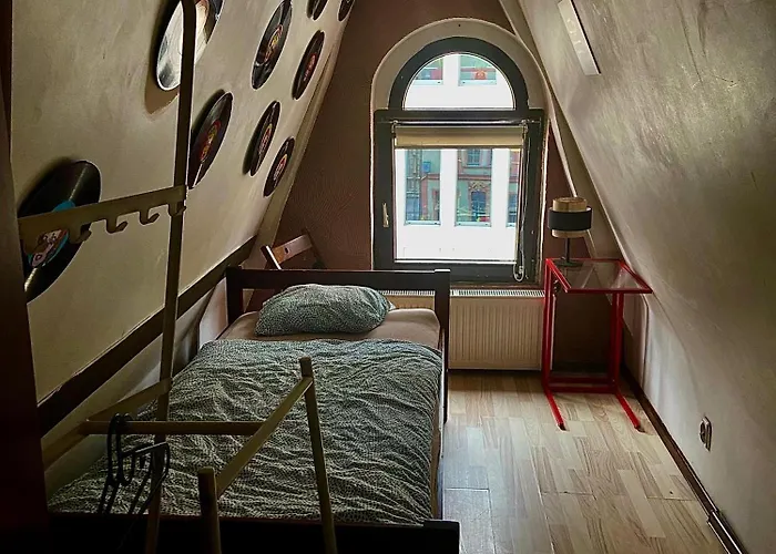 49 Bed & Breakfast *