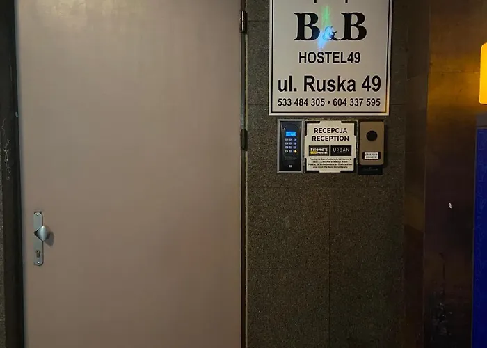 ベッド・アンド・ブレックファスト 49 *